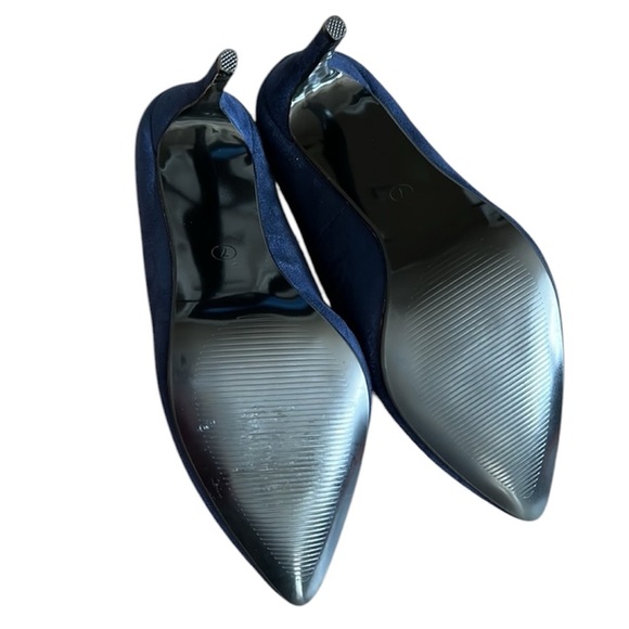 NWOT IDIFU, Suede Navy Blue Heels, Size 7 - Picture 9 of 11